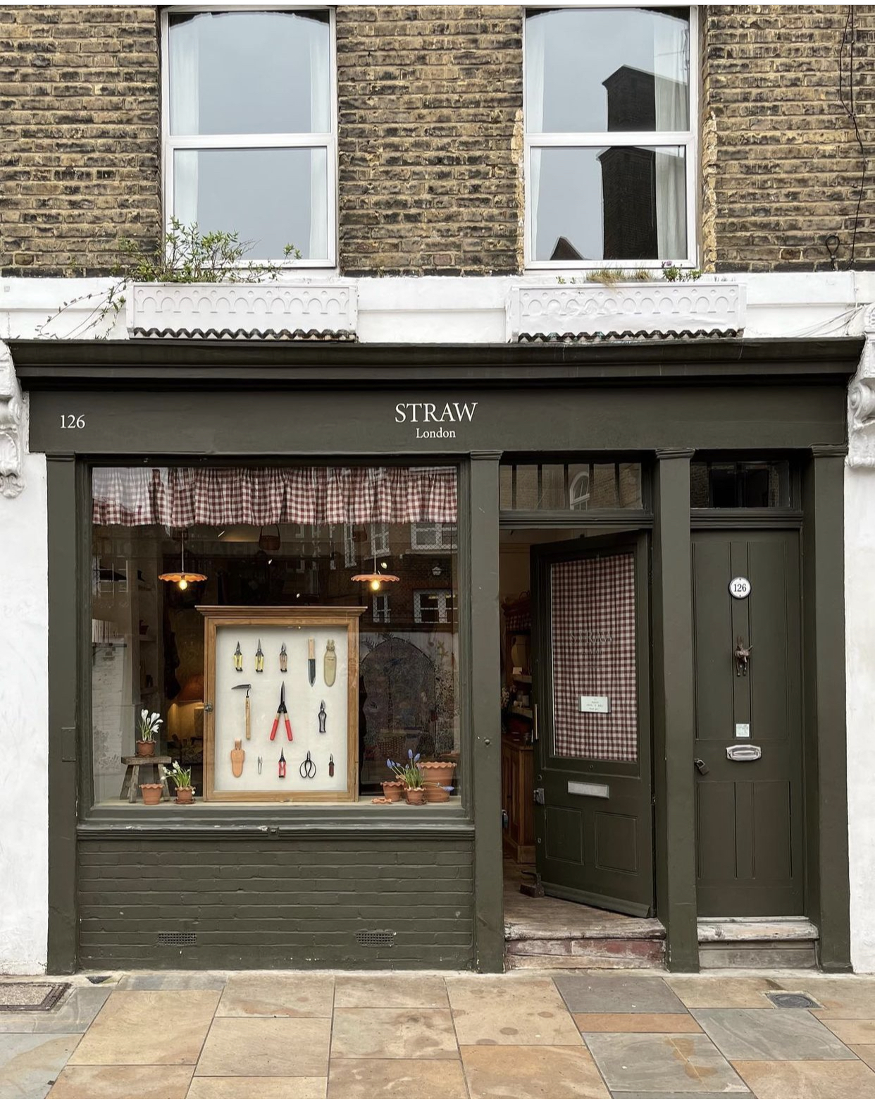 5 Cozy Storefront Scroll Stoppers