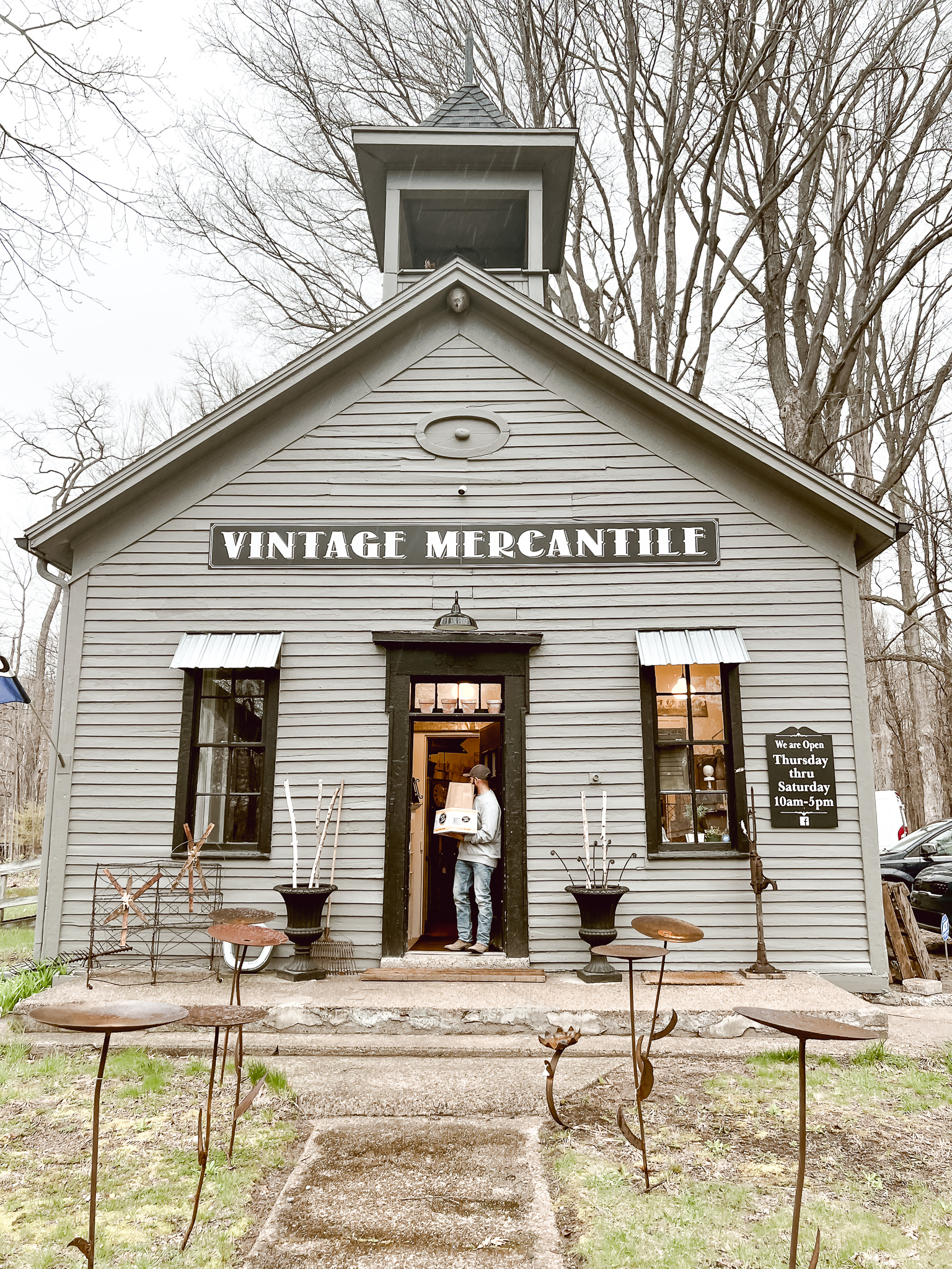 Weekend Antique Finds: Connecting with the Antique Community