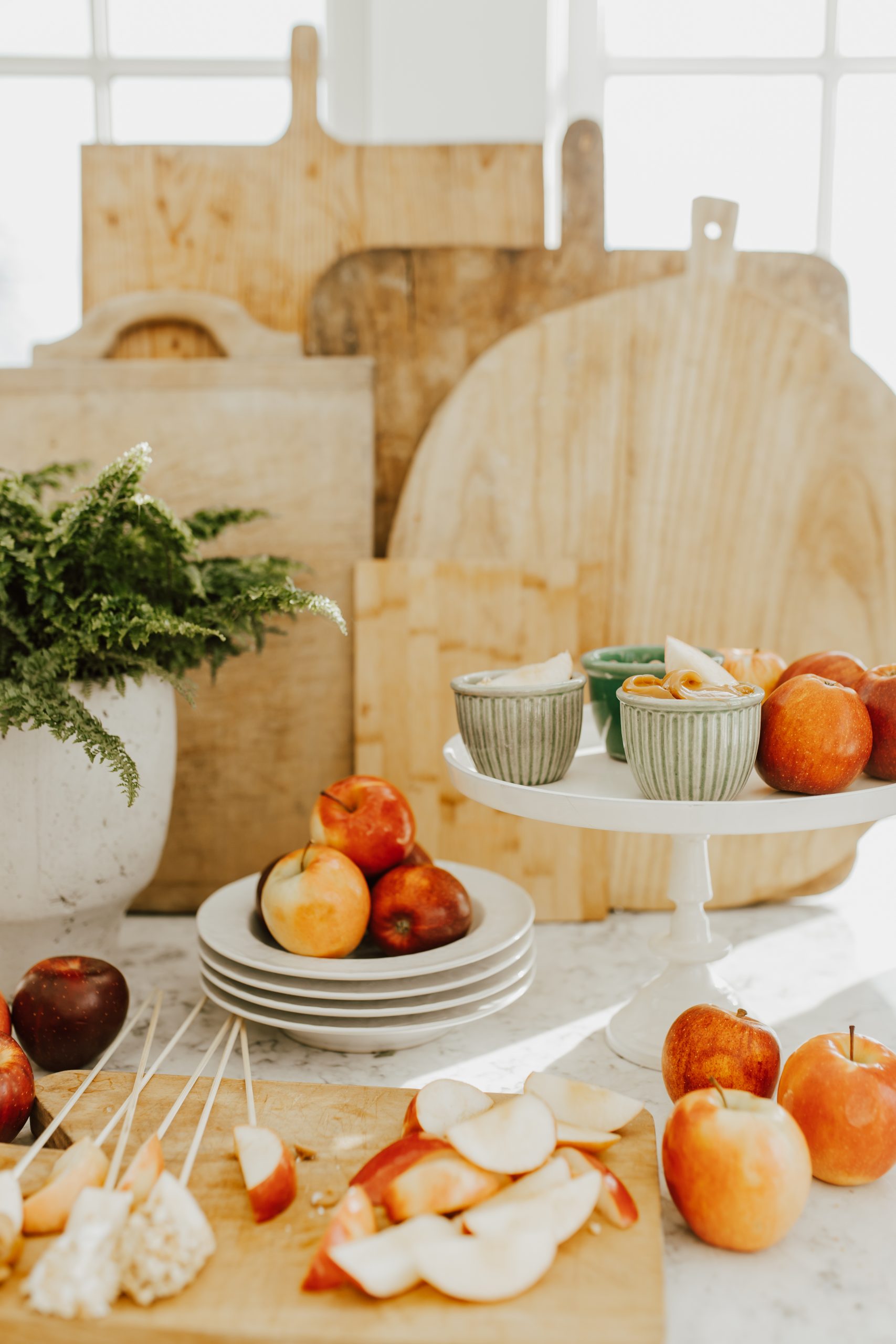 DIY Fall Apple Bar – Cozy Fall Hosting