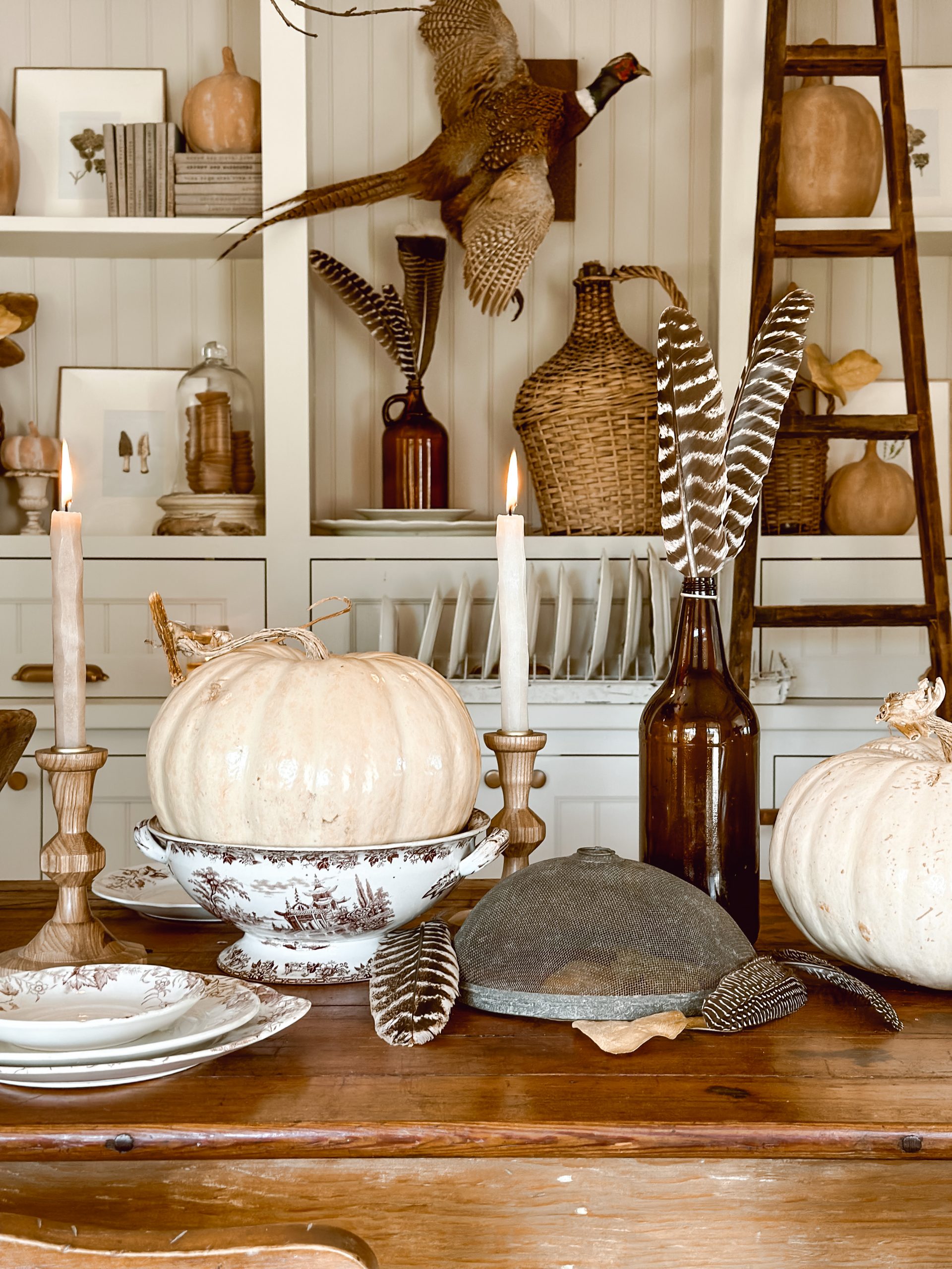Found & Foraged Fall Dining Room – Cozy Cottage Farmhouse Fall Decor